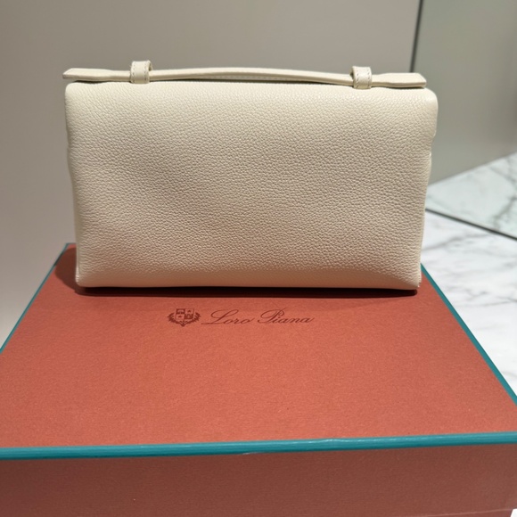 Loro Piana Extra Pocket L19 - Picture 3 of 4